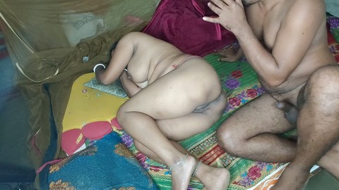 Video porno in stile villaggio indiano con donnine nude che vengono scopate duramente