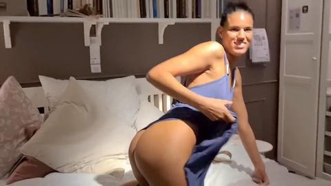Raccolta di dita anali, stimolazione del clitoride e intensi orgasmi