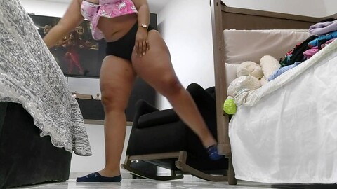 Die BBW Stiefschwester Katrina4deluxe von einem Neuling gefilmt